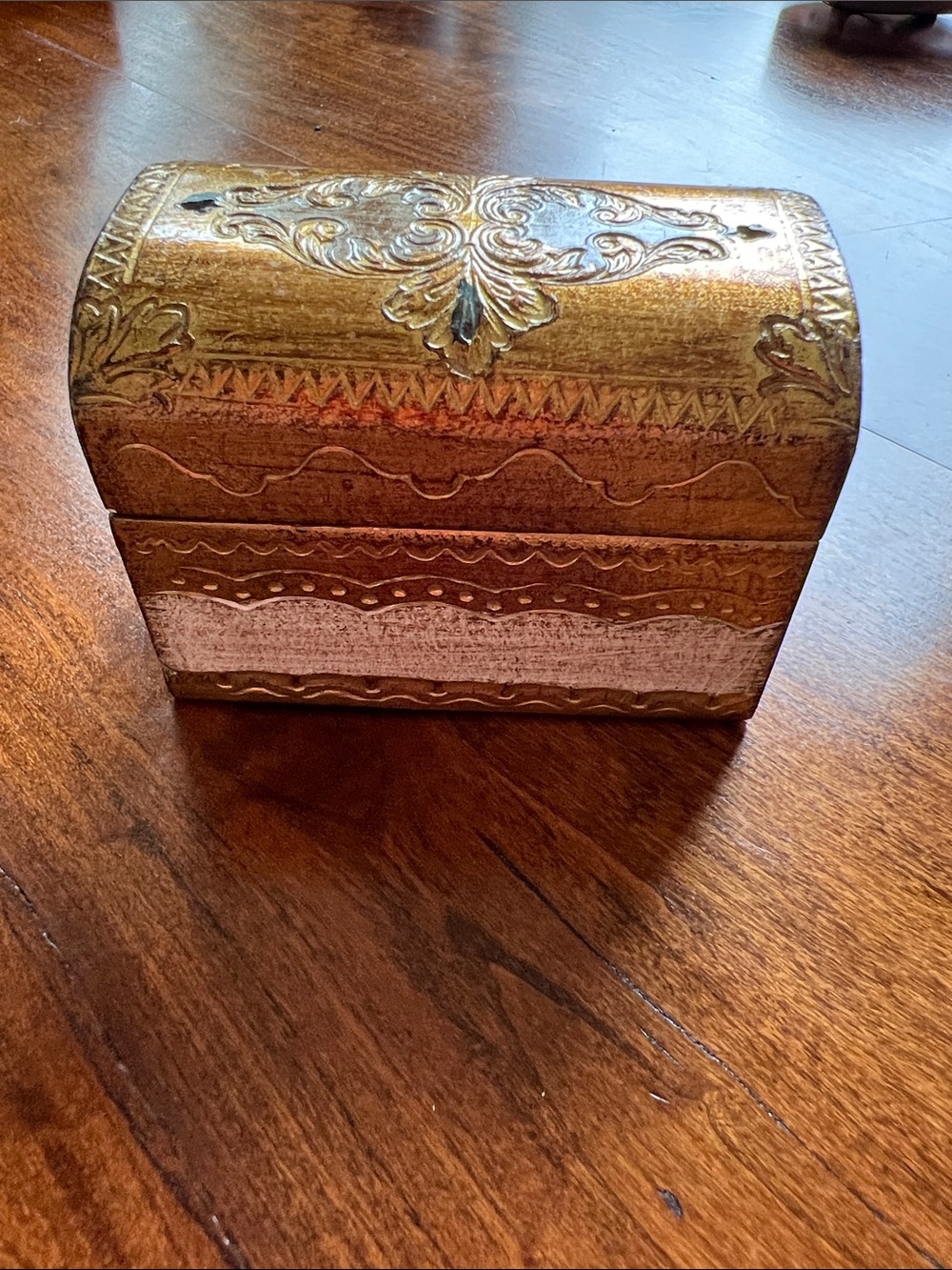 Antique-Style Gold Decorative Trinket Box